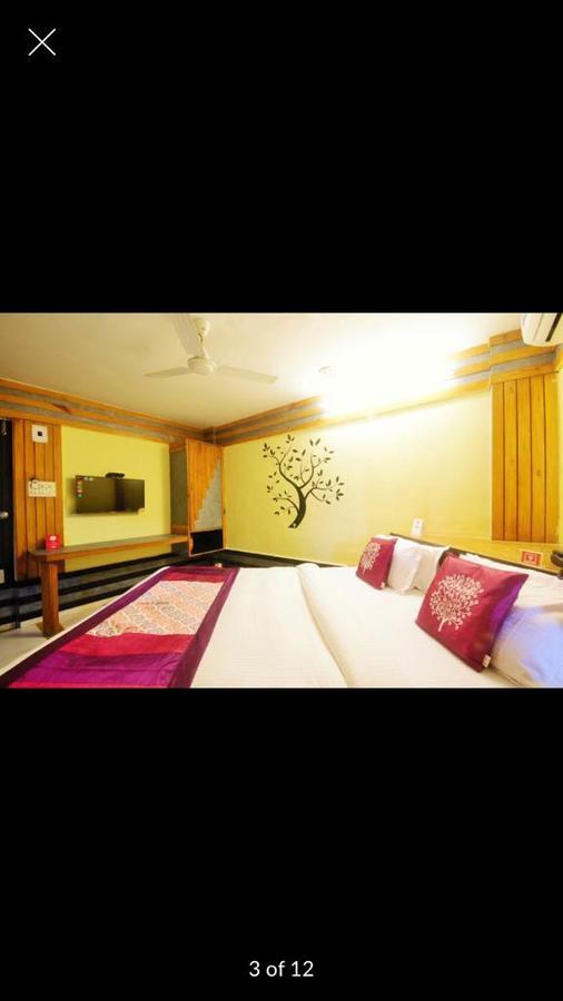 Hotel Yellow Lime Ahmedabad Bagian luar foto